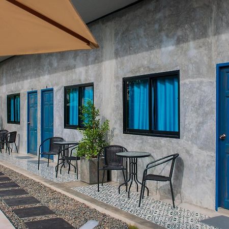 Ongsa House Hotel Bang Tao Beach  Exterior photo