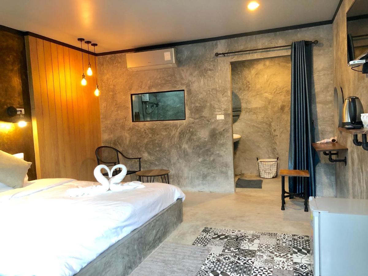 Ongsa House Hotel Bang Tao Beach  Exterior photo