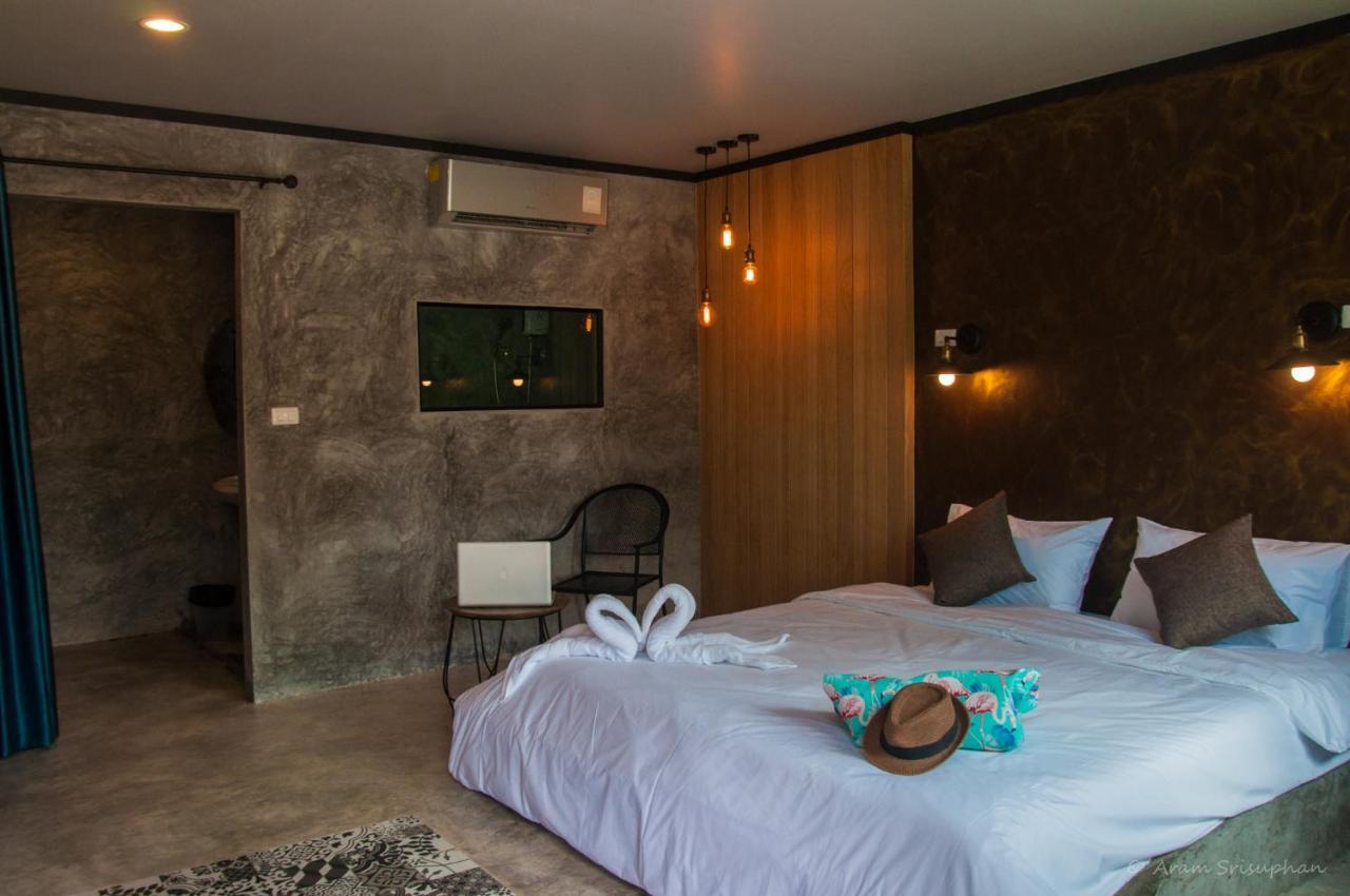 Ongsa House Hotel Bang Tao Beach  Exterior photo