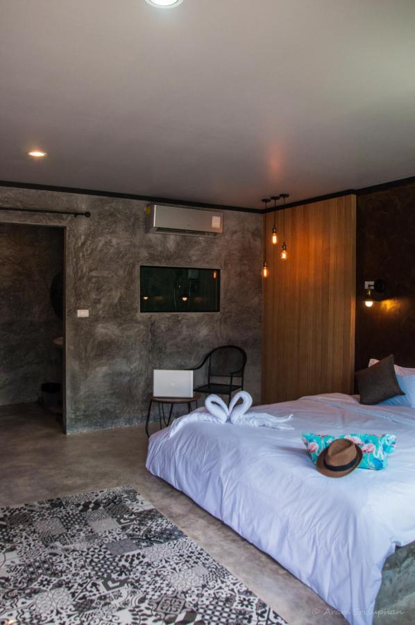 Ongsa House Hotel Bang Tao Beach  Exterior photo