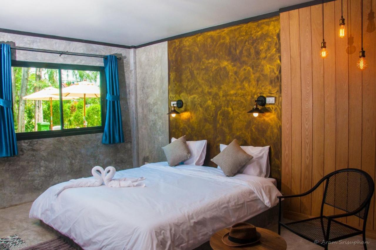 Ongsa House Hotel Bang Tao Beach  Exterior photo