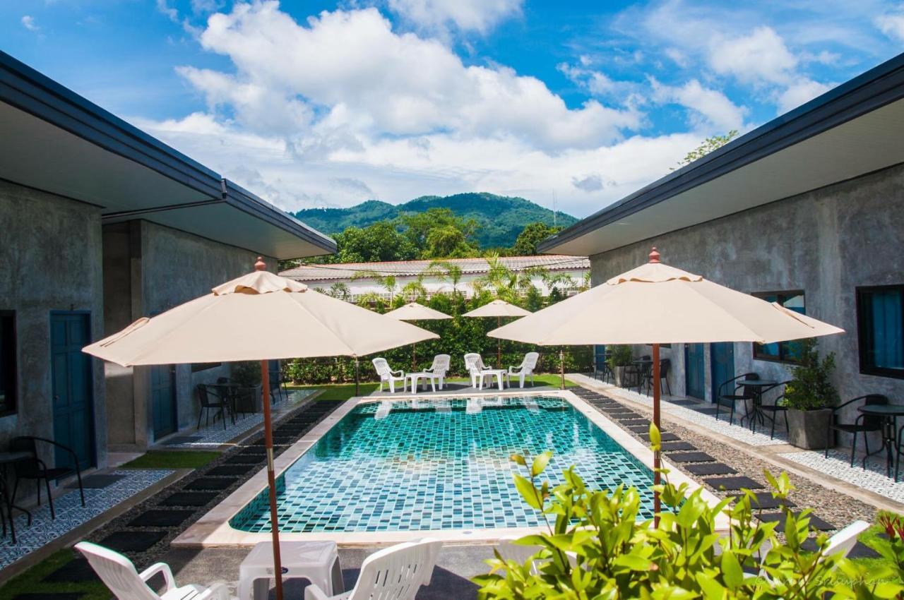 Ongsa House Hotel Bang Tao Beach  Exterior photo